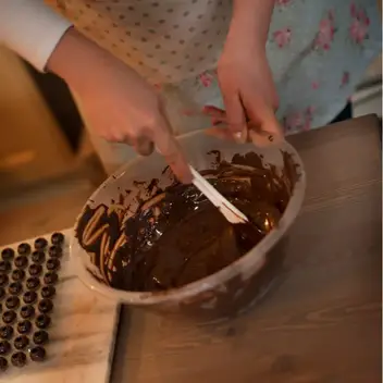 How To Temper Chocolate With Cocoa Butter – Sugar Geek Show